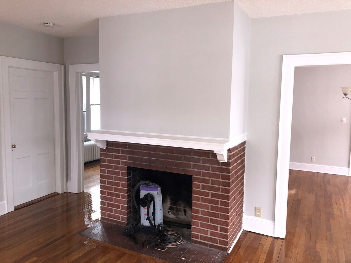 36 Bretton Rd Unit 1st Floor, West Hartford, CT 06119 Apartments in West Hartford, CT