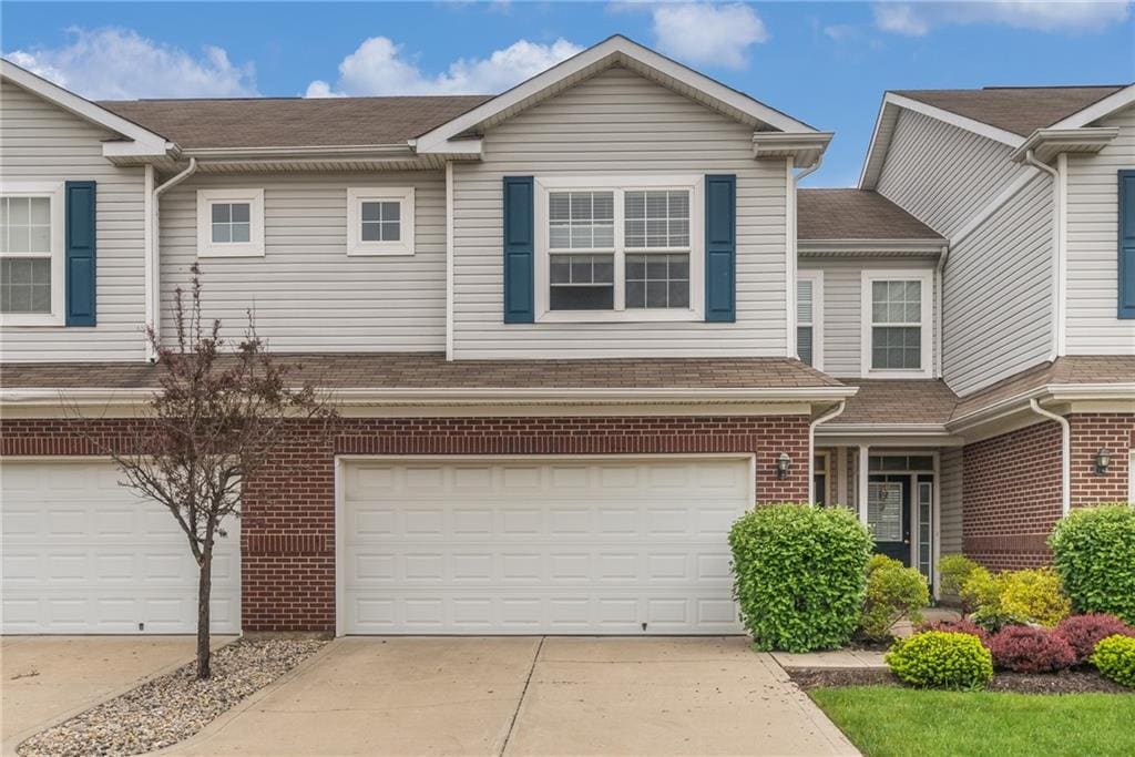 10910 Perry Pear Dr, Zionsville, IN 46077 Condo for Rent in