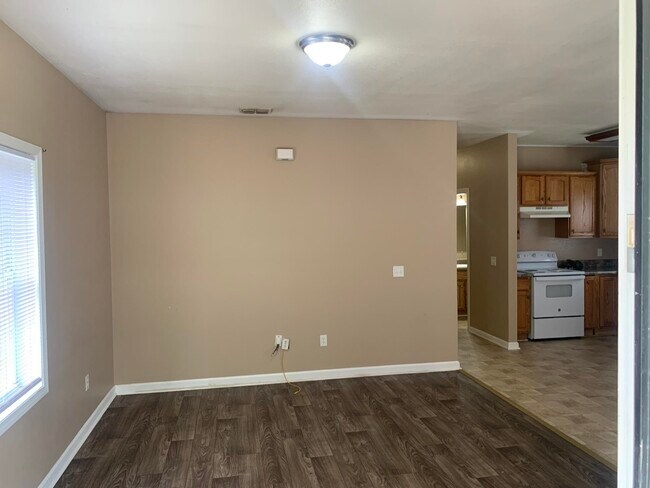 Building Photo - 2773 Kennedy Dr