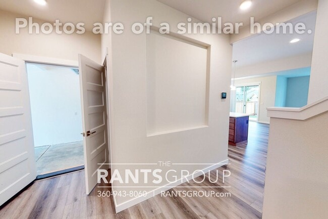 Building Photo - 4 br, 2.5 bath House - 9040 Wyatt Loop SE