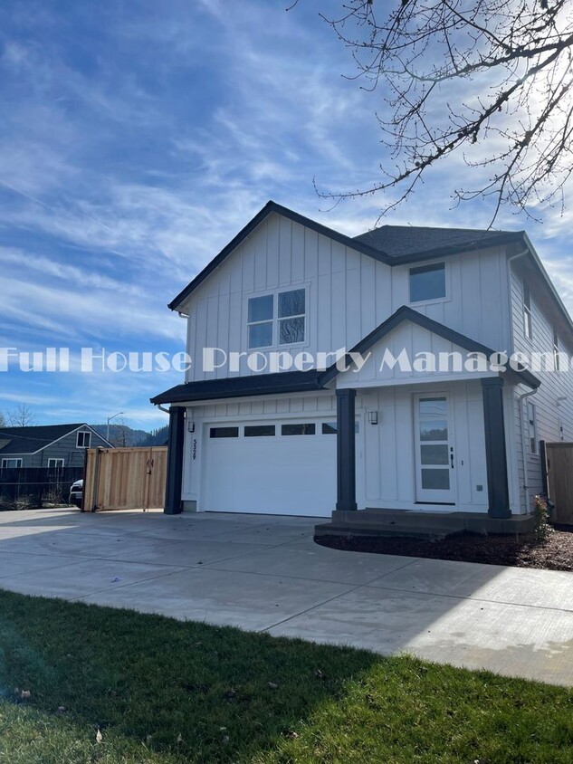 Primary Photo - 4 br, 2.5 bath House - 5329 Highbanks Rd