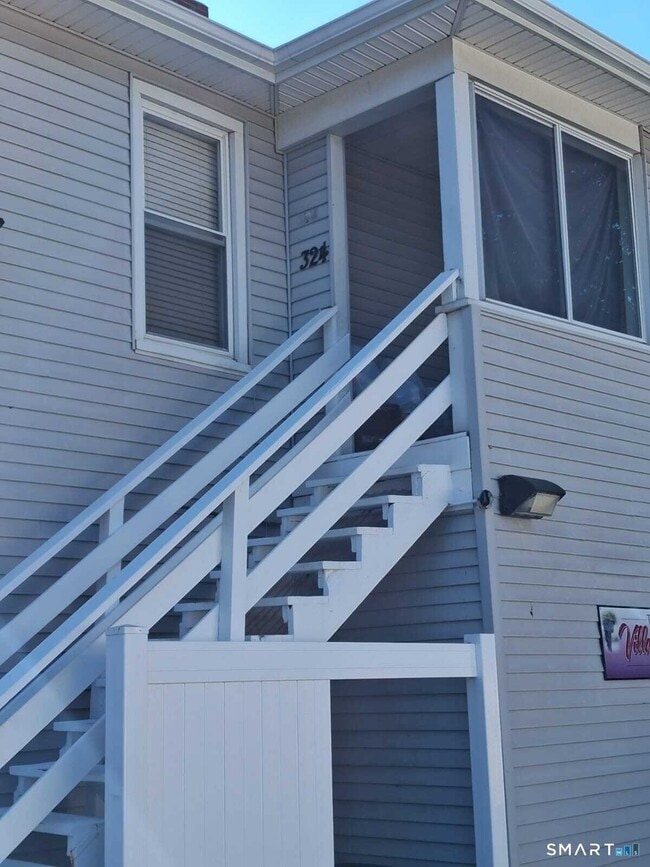 Building Photo - 324 Naugatuck Ave