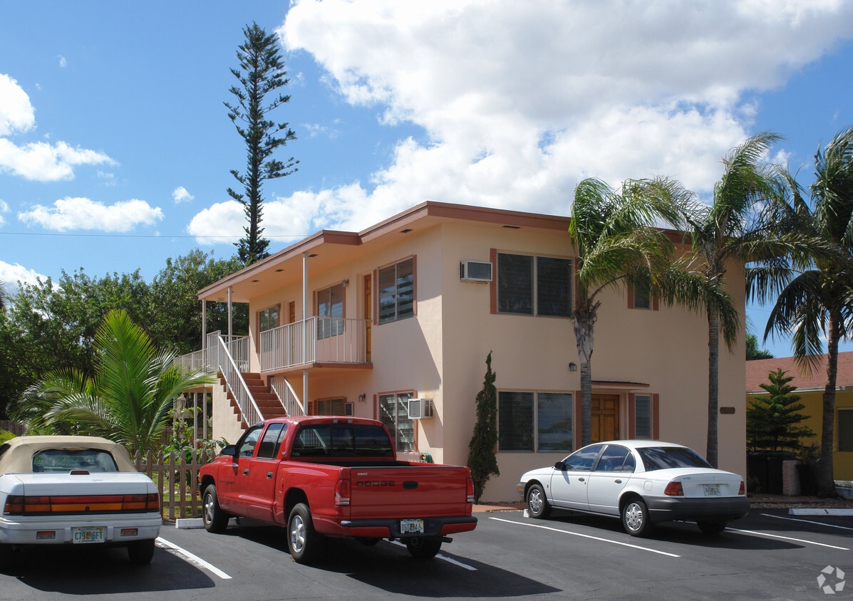 Foto principal - 3312 SE 5th St