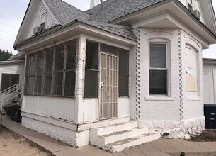 Building Photo - 612 Arno St SE
