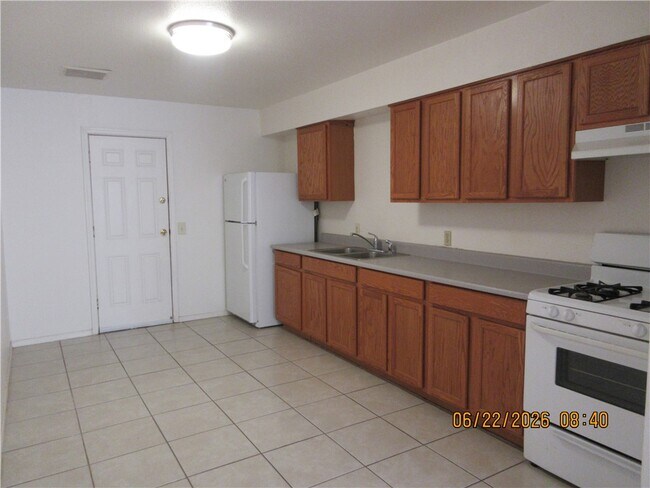 Foto del edificio - 3096 E Butler Ave