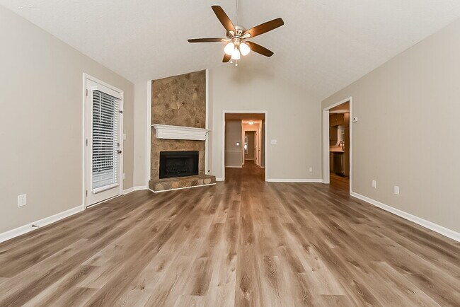 Building Photo - 709 Miami Ct