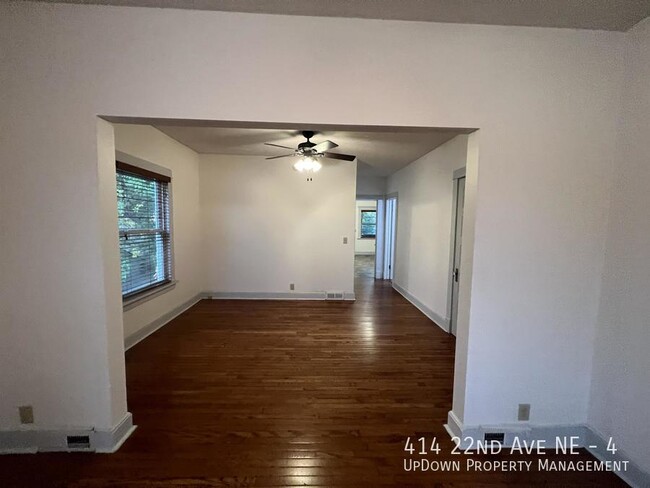 Building Photo - 414 22nd Ave NE