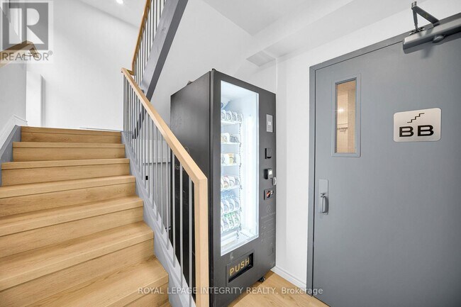 Photo du bâtiment - 135 Sweetland Ave