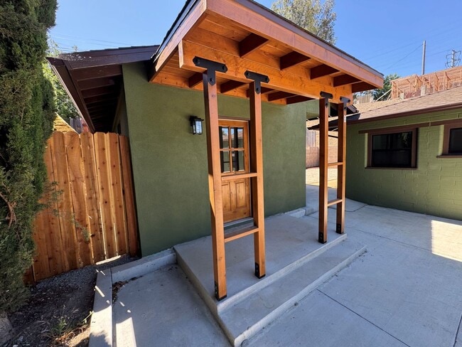 Building Photo - 8220 Edison Dr