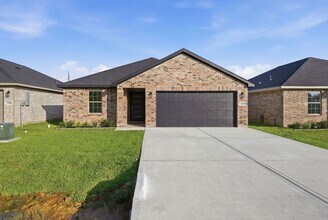 Building Photo - 13134 Lake Conroe Bay Rd