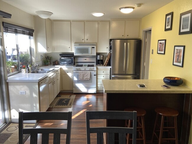 Building Photo - 10940 Decatur Rd