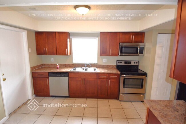 Foto del edificio - 10966 Winding Creek Way
