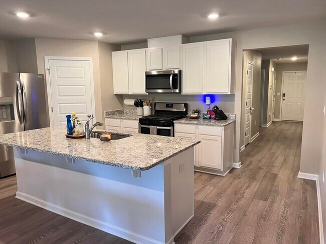 Building Photo - 2815 Patriot Ridge Dr
