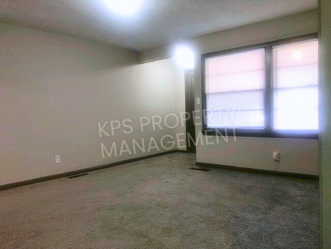 Foto del edificio - 2561 South Hydraulic Avenue