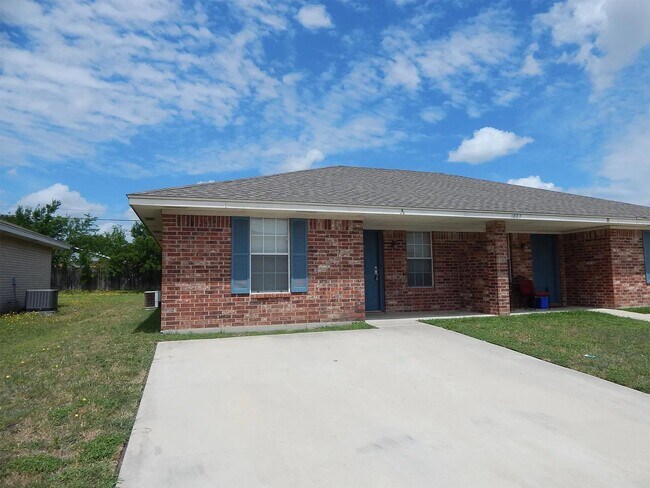 Foto del edificio - Act fast! Don't let this opportunity slip by. Contact us today to schedule your showing!