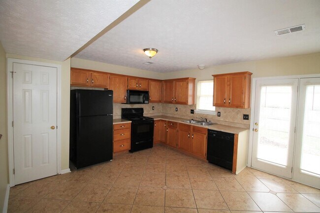 Building Photo - 904 Wabarto Way