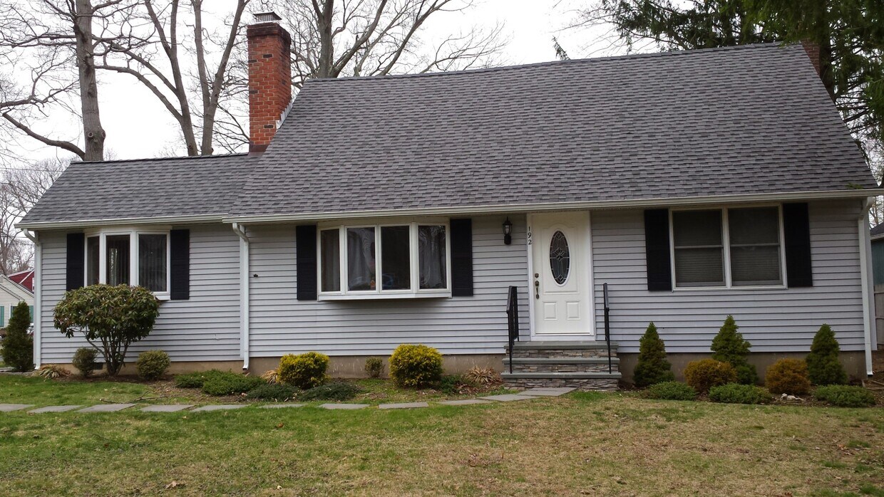 192 Dickinson Ave, E. Northport, NY 11791 House Rental in E