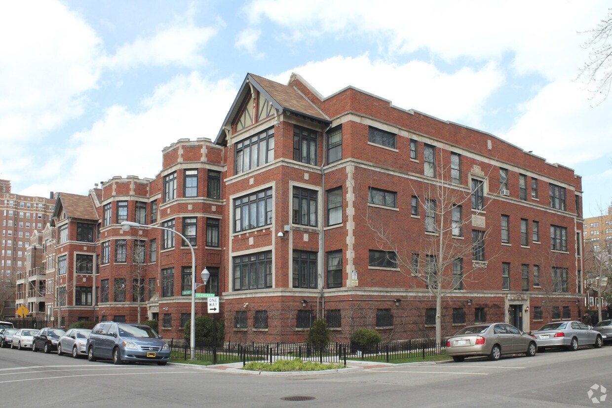 Primary Photo - Edgewater Gardens