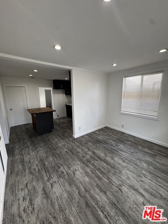 Building Photo - 1513 W 58th Pl