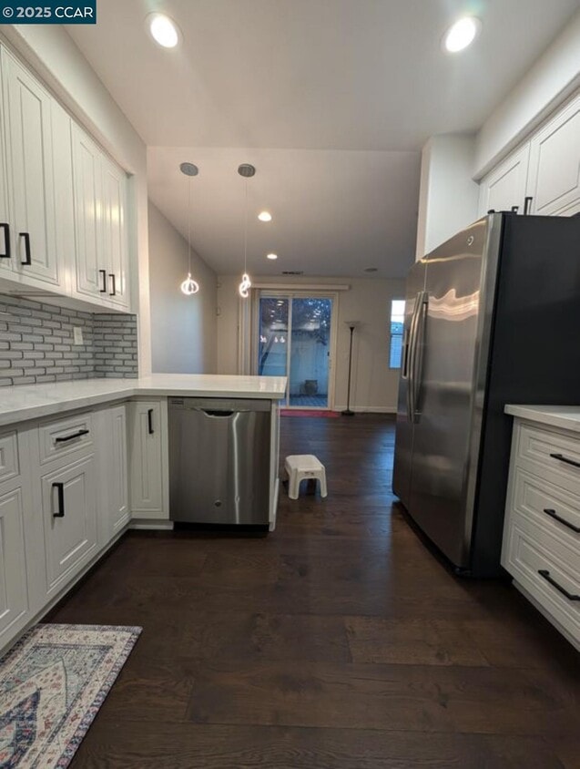 Foto principal - 6248 Sussex Dr