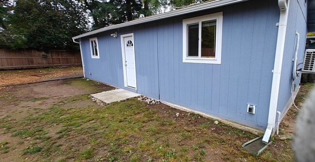 Building Photo - 15010 26th Ave NE