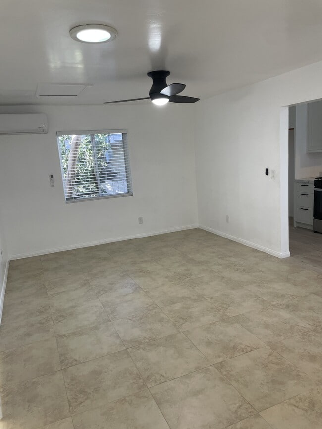 Living Room - 3806 Linda Vista Dr
