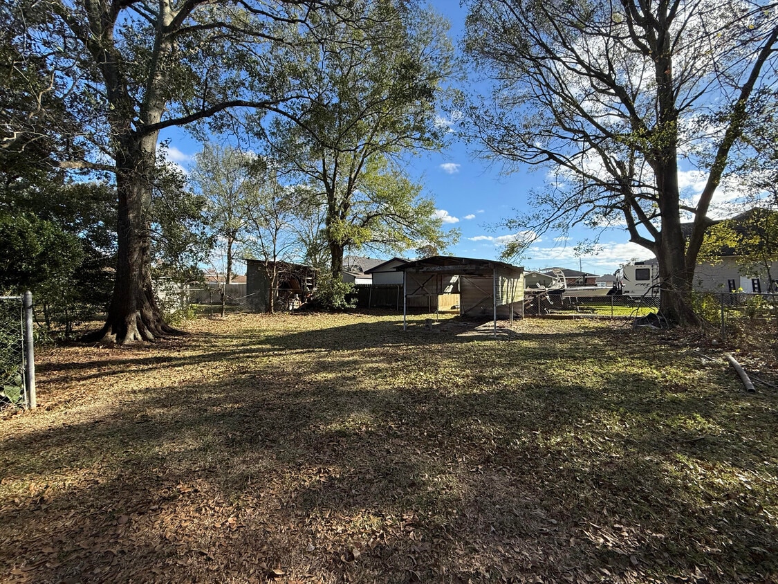 Building Photo - Belle Terre Rental