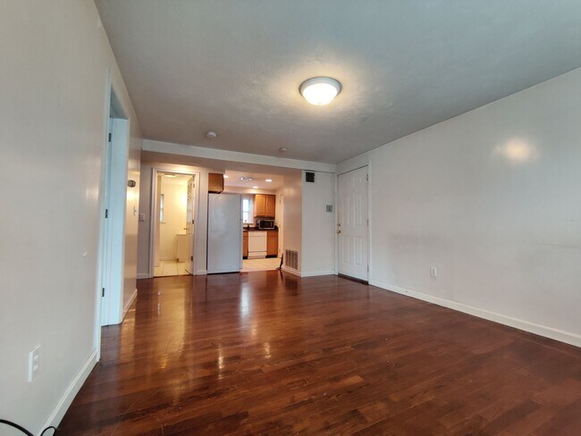 Building Photo - Central Heat/AC, Parking Included, Laundry...