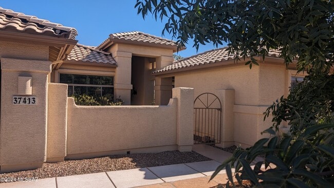 Foto del edificio - 37413 S Golf Course Dr