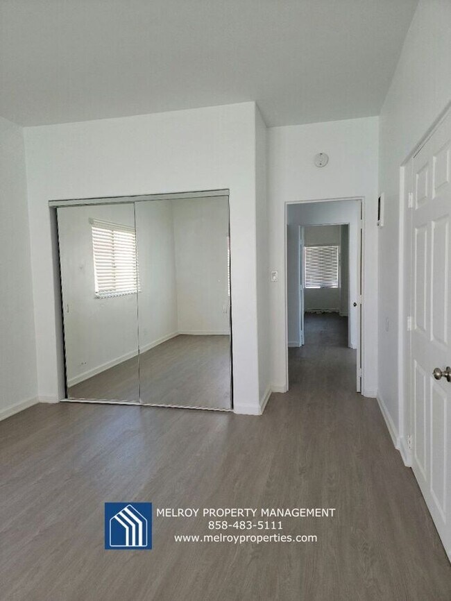 Building Photo - STEPS TO THE BEACH!!!! 2bd/1 bath condo Av...