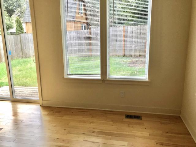 Foto del edificio - 3 bedroom in Seattle WA 98115