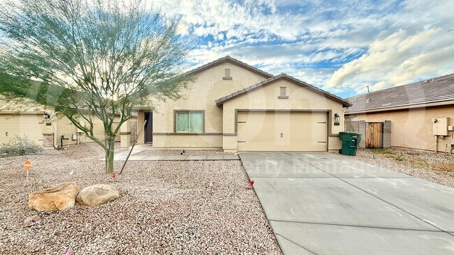 Foto del edificio - 2573 N Mcdonald Ln