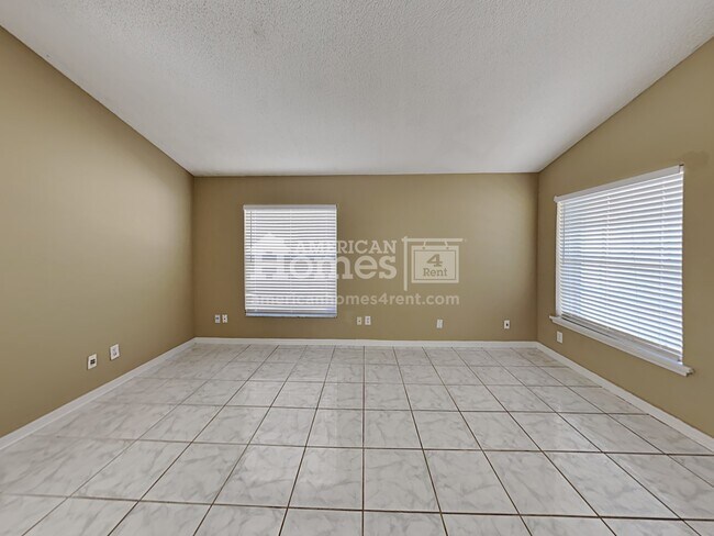 Foto del edificio - 12706 Parkbury Drive