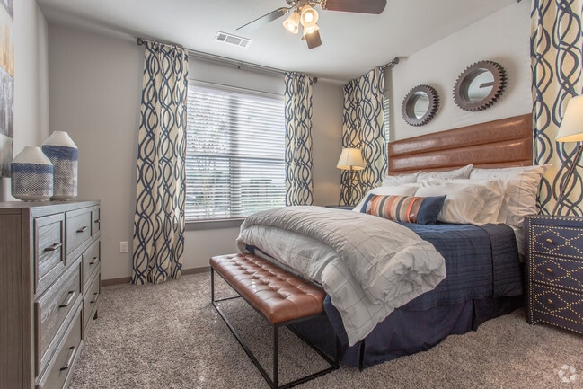 2 Br, Master Bedroom - Willowbend