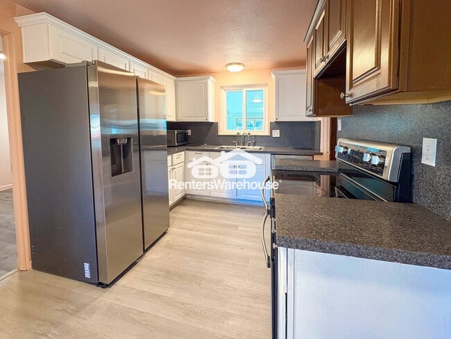 Building Photo - 420 Zenobia St