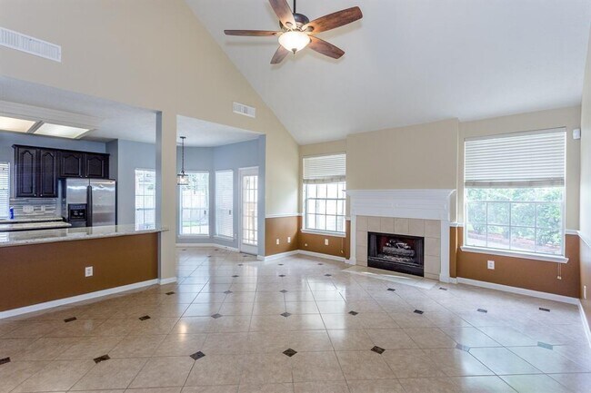 Building Photo - 5211 Rebel Ridge Dr