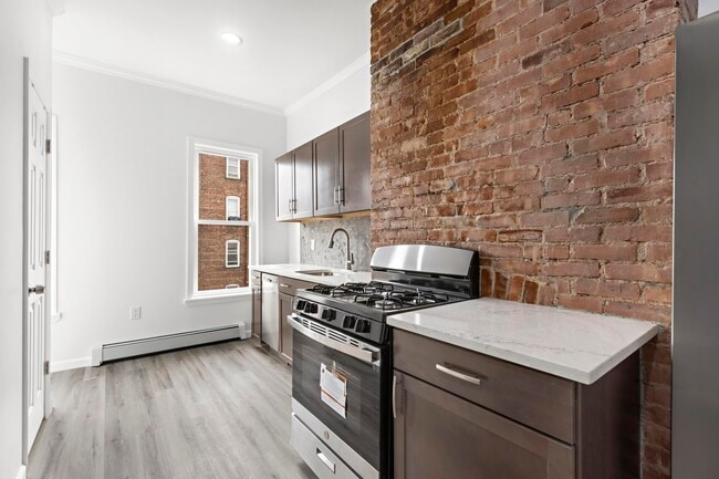 Building Photo - 20 Saint Pauls Ave