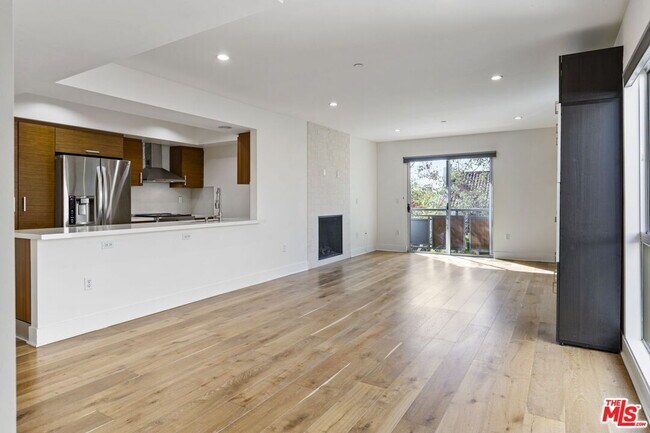 Foto del edificio - 11715 Goshen Ave
