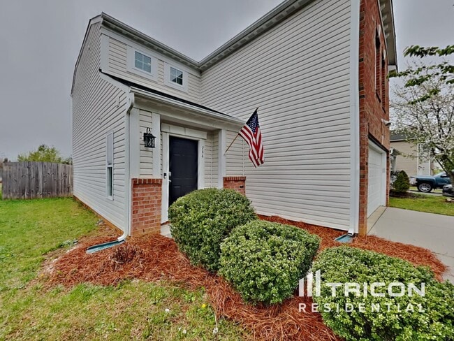 Building Photo - 744 Runningbrook Ln