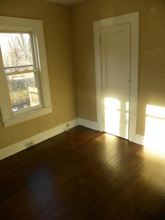 Building Photo - 319 Naylor Street