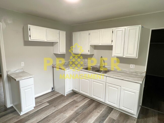 Foto del edificio - 3 bedrooms 1.5 bathroom