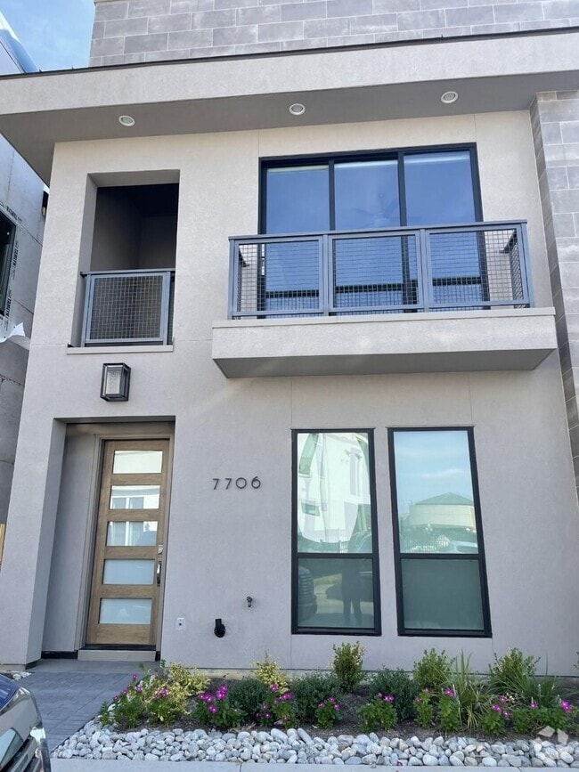 Building Photo - 7706 Element Ave