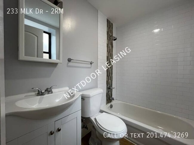 Photo - 233 MLK Dr-2RM Apartment
