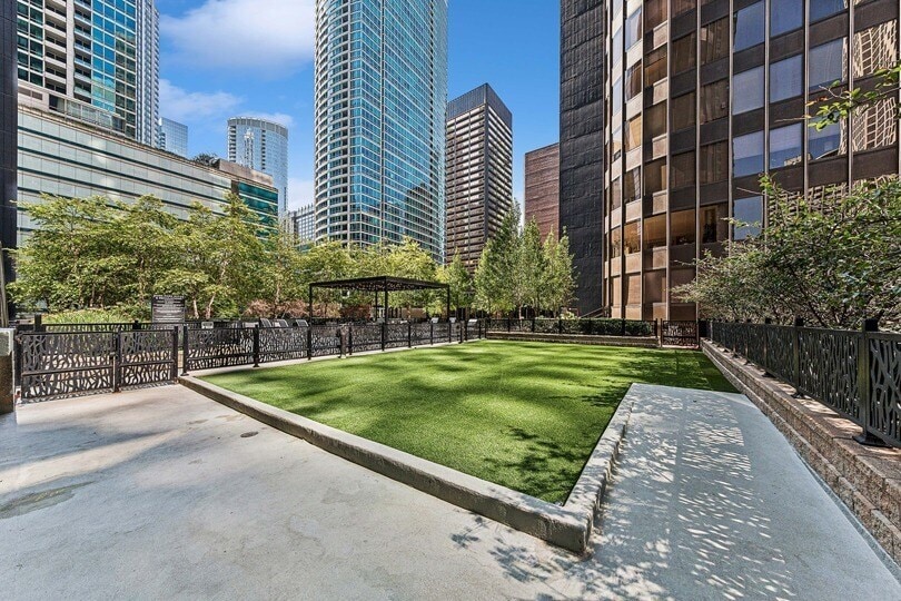 Foto principal - 401 E Ontario St