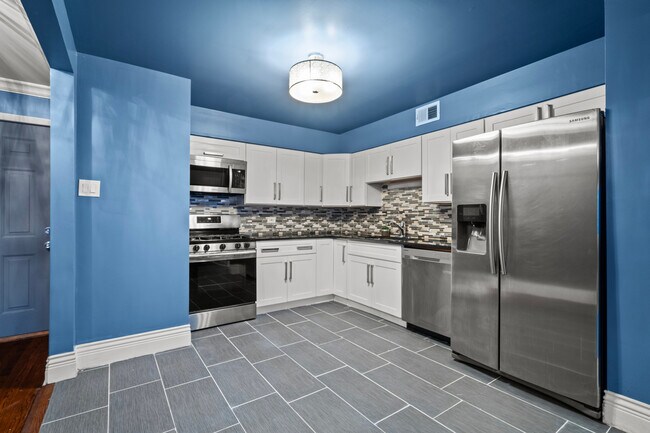 Building Photo - 1526 S 51st Ct