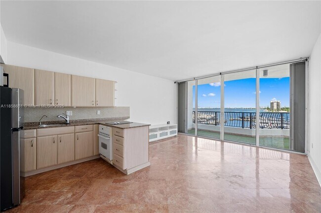 Foto del edificio - 555 NE 15th St