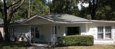 Primary Photo - 2101 Bayshore Dr