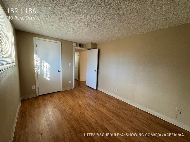 Foto del edificio - 2110 N Williams St