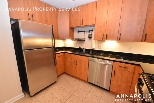 Foto del edificio - 1138 Cove Rd