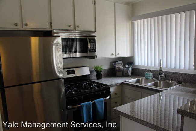 Building Photo - 11059 Fruitland Dr